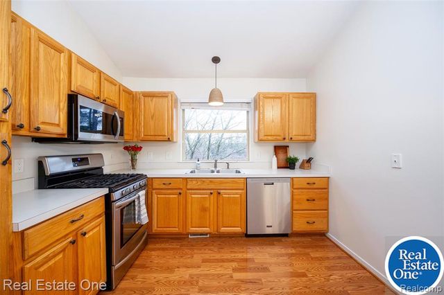 1345 S Milford Road, Milford, MI 48381