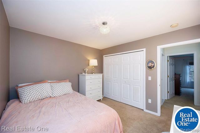 1345 S Milford Road, Milford, MI 48381