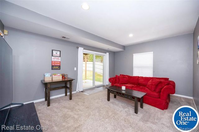 1345 S Milford Road, Milford, MI 48381