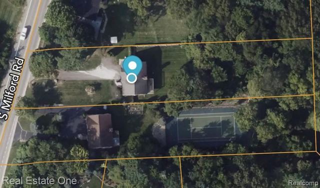 1345 S Milford Road, Milford, MI 48381