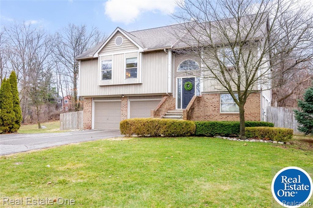 1345 S Milford Road, Milford, MI 48381