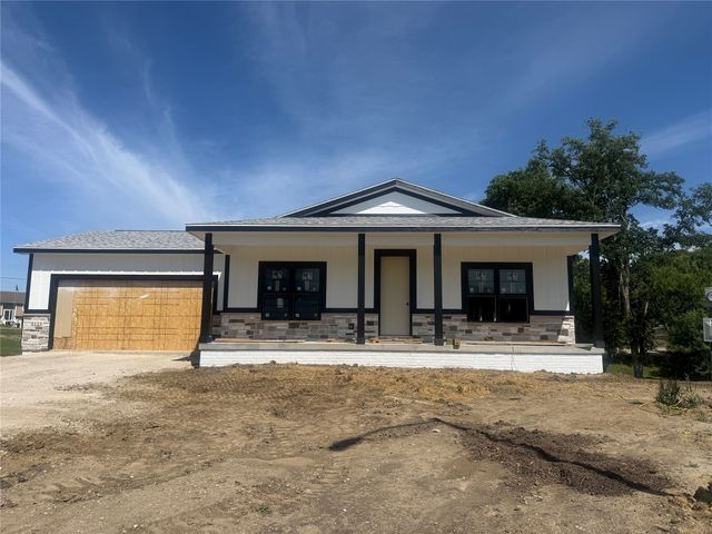 3124 Woodbury Circle, Des Moines, IA 50317
