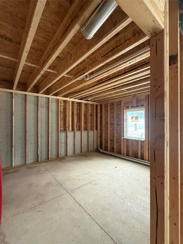3124 Woodbury Circle, Des Moines, IA 50317