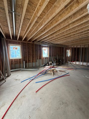 3124 Woodbury Circle, Des Moines, IA 50317