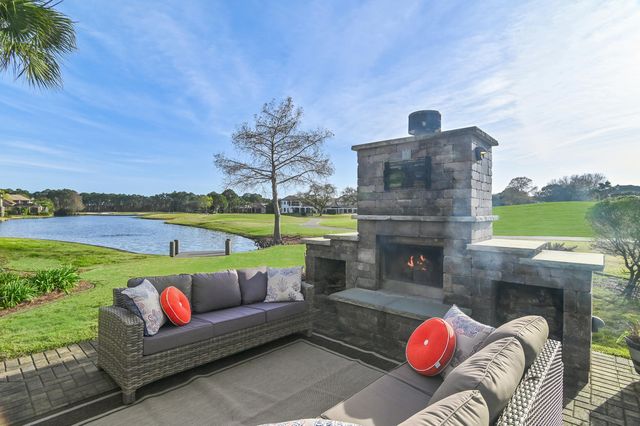 511 Regatta Bay Boulevard, Destin, FL 32541