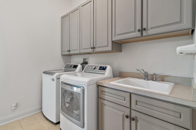 511 Regatta Bay Boulevard, Destin, FL 32541