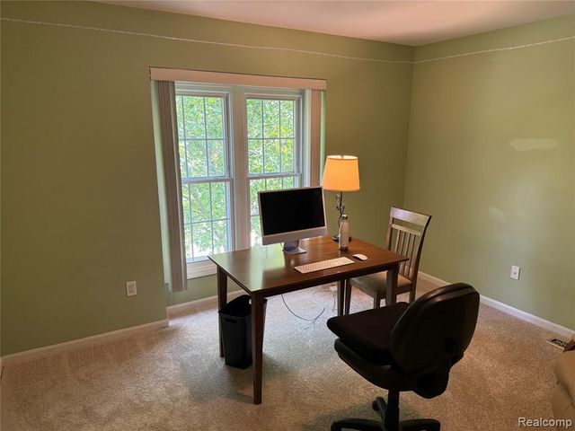 1658 Hillside Lane, Rochester Hills, MI 48307