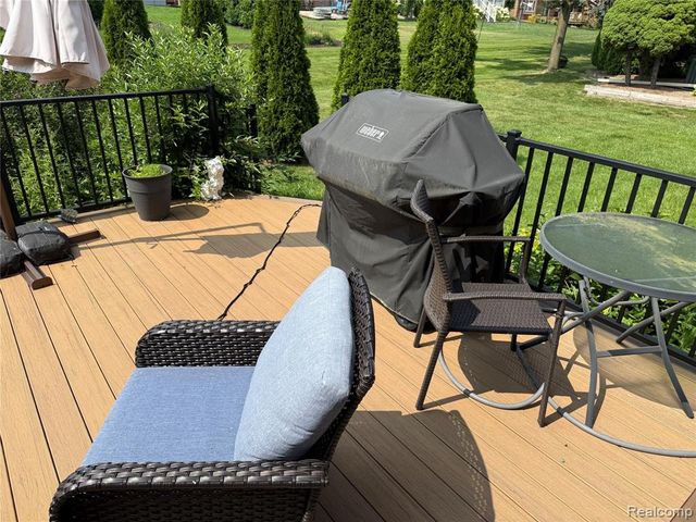 1658 Hillside Lane, Rochester Hills, MI 48307