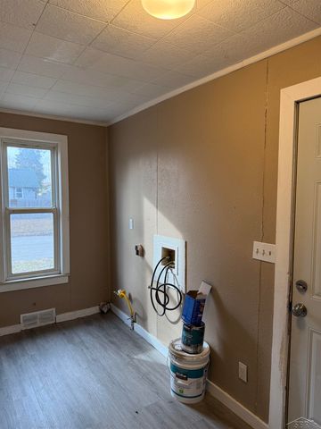 1724 Maine Street, Saginaw, MI 48602