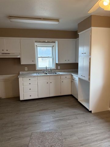 1724 Maine Street, Saginaw, MI 48602