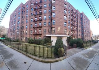 141-60 84th Road 2G, Briarwood, NY 11435