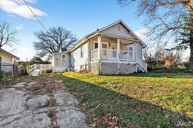 342 Alsobrook Street, Kirkwood, MO 63122