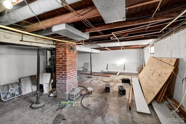 342 Alsobrook Street, Kirkwood, MO 63122