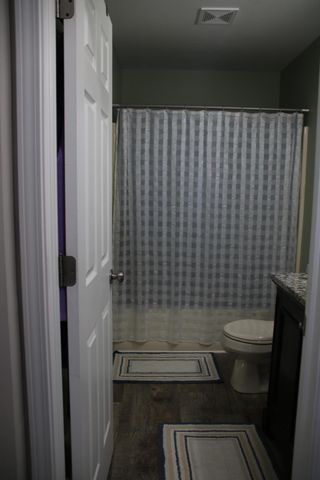 1207 E Oak Drive, Fenton, MI 48430