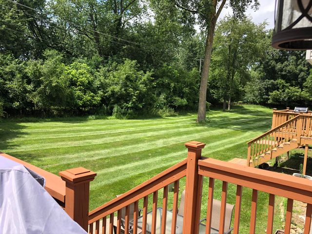 1207 E Oak Drive, Fenton, MI 48430