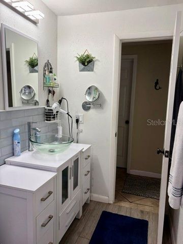 915 HARBOR HILL DRIVE, Safety Harbor, FL 34695