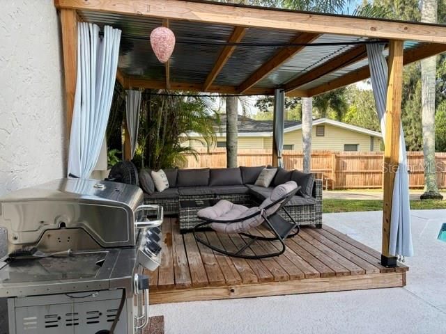 915 HARBOR HILL DRIVE, Safety Harbor, FL 34695