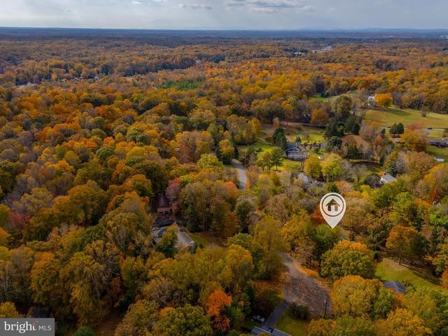8154 BLANDSFORD DR, Manassas, VA 20111