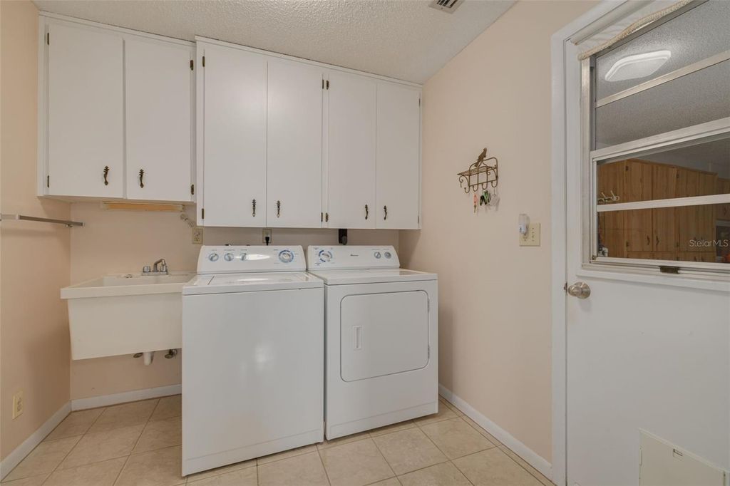 Image 31 of property listing at 3631 93RD AVENUE N, Pinellas Park, FL 33782