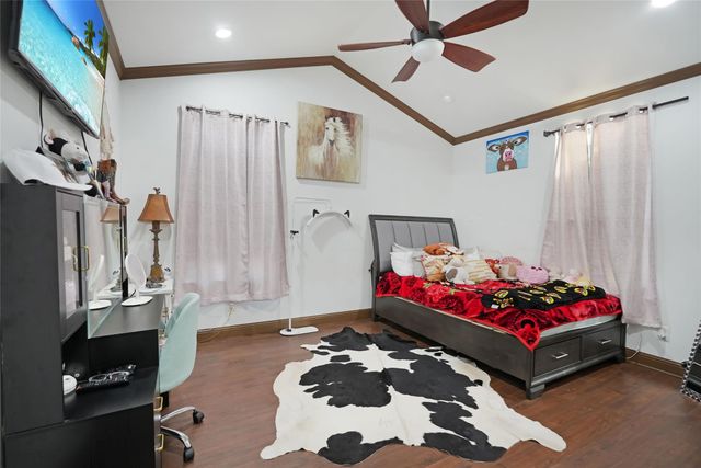 2521 County Road 3550, Cleveland, TX 77327