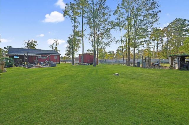 2521 County Road 3550, Cleveland, TX 77327