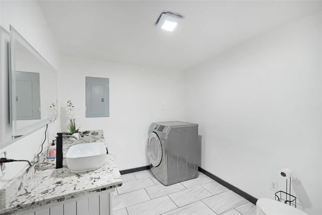 2521 County Road 3550, Cleveland, TX 77327