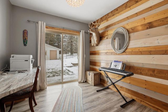 330 FIRST STREET, Rosholt, WI 54473