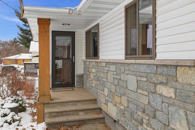 330 FIRST STREET, Rosholt, WI 54473