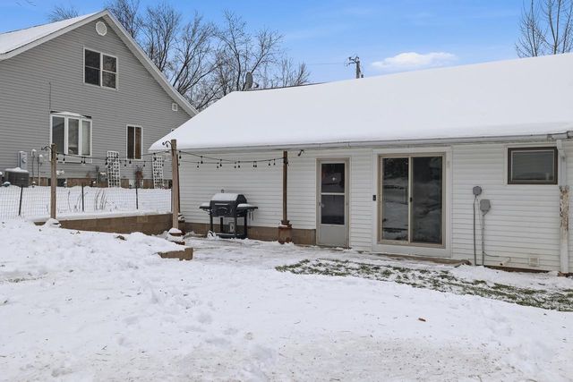 330 FIRST STREET, Rosholt, WI 54473