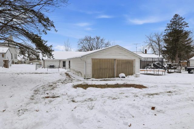 330 FIRST STREET, Rosholt, WI 54473