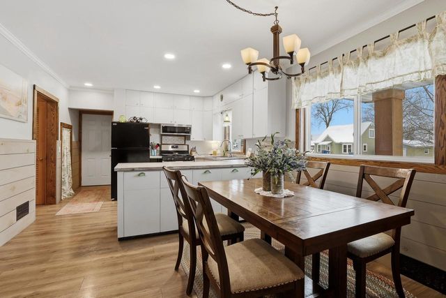 330 FIRST STREET, Rosholt, WI 54473