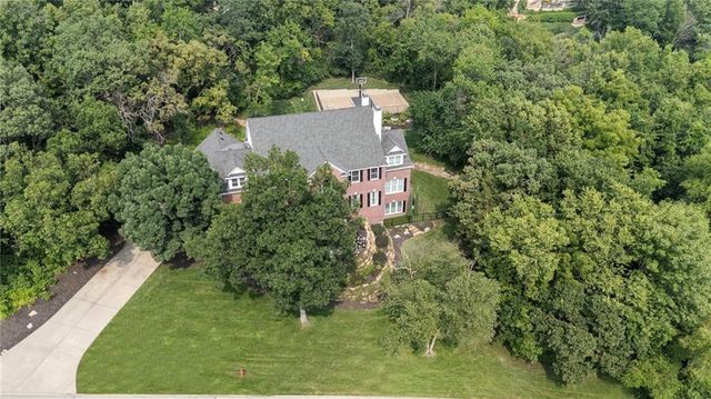 16931 S Highland Ridge Drive, Loch Lloyd, MO 64012