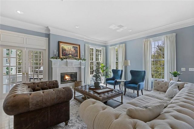 16931 S Highland Ridge Drive, Loch Lloyd, MO 64012