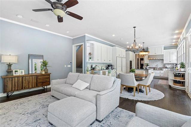 16931 S Highland Ridge Drive, Loch Lloyd, MO 64012