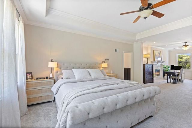 16931 S Highland Ridge Drive, Loch Lloyd, MO 64012