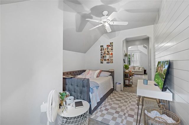 16931 S Highland Ridge Drive, Loch Lloyd, MO 64012