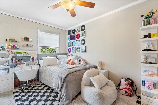 16931 S Highland Ridge Drive, Loch Lloyd, MO 64012