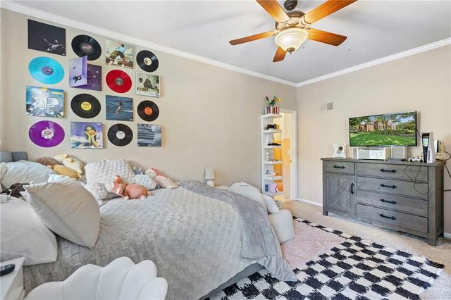 16931 S Highland Ridge Drive, Loch Lloyd, MO 64012