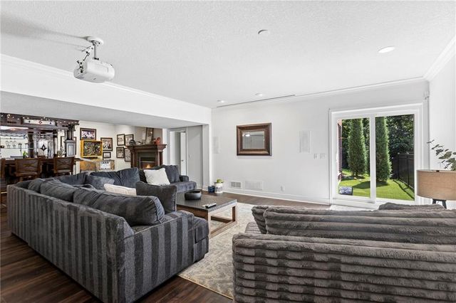 16931 S Highland Ridge Drive, Loch Lloyd, MO 64012