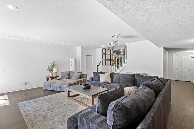 16931 S Highland Ridge Drive, Loch Lloyd, MO 64012