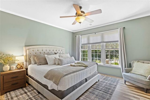 16931 S Highland Ridge Drive, Loch Lloyd, MO 64012