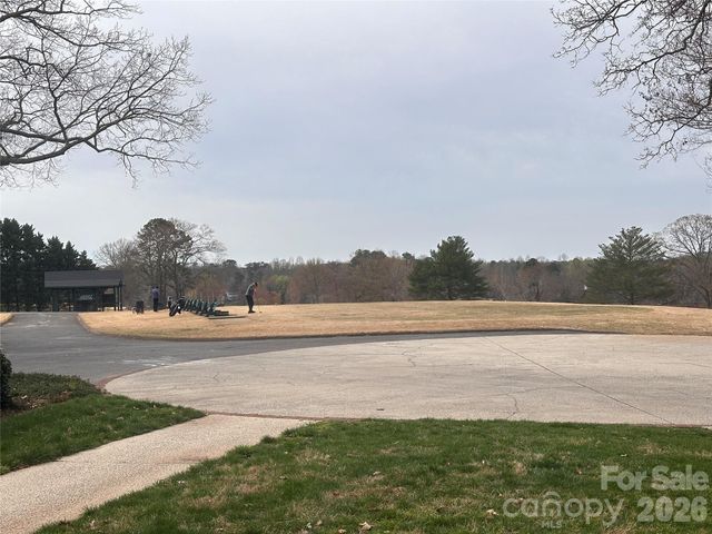 3785 Pinecrest Drive NE 155, Hickory, NC 28601