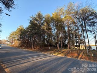 3785 Pinecrest Drive NE 155, Hickory, NC 28601