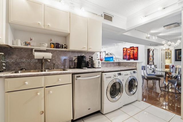 1 Las Olas Cir 306, Fort Lauderdale, FL 33316