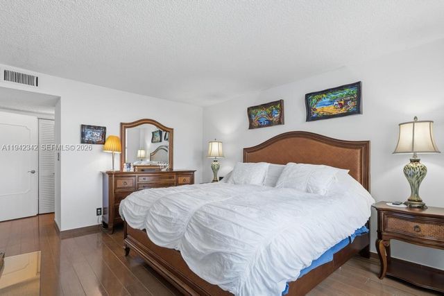 1 Las Olas Cir 306, Fort Lauderdale, FL 33316