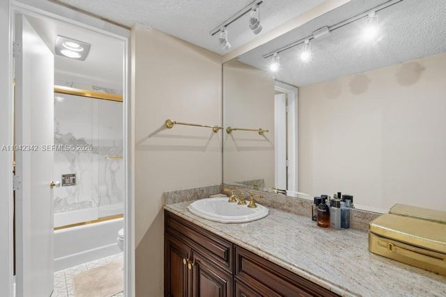 1 Las Olas Cir 306, Fort Lauderdale, FL 33316