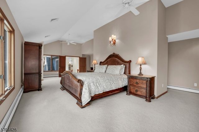 738 Ridge Rd, Kinnelon Boro, NJ 07405