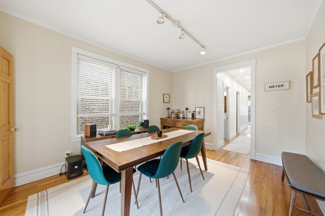 1539 W Addison Street, Chicago, IL 60613