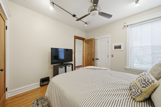 1539 W Addison Street, Chicago, IL 60613