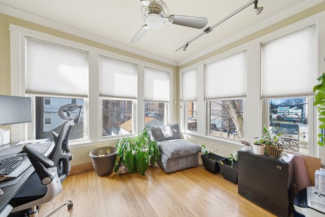 1539 W Addison Street, Chicago, IL 60613